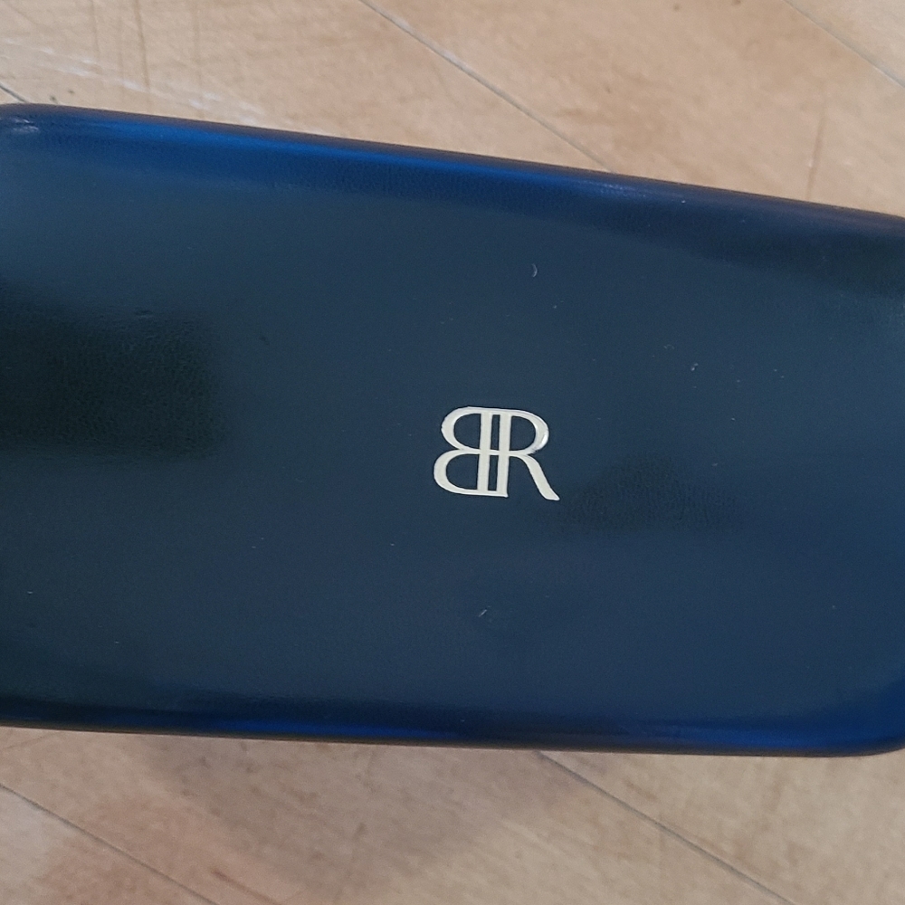 EUC Banana Republic sunglass case